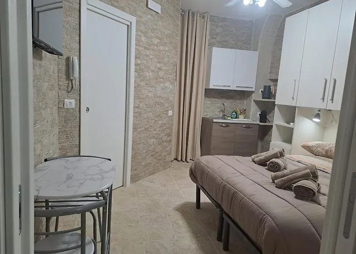 לינה וארוחת בוקר Il Quinto Conte - Vicinanze Policlinico 3*