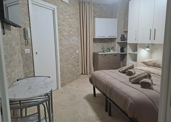 Il Quinto Conte - Vicinanze Policlinico לינה וארוחת בוקר