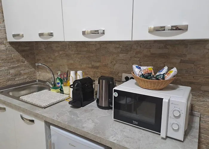 Il Quinto Conte - Vicinanze Policlinico לינה וארוחת בוקר 3*